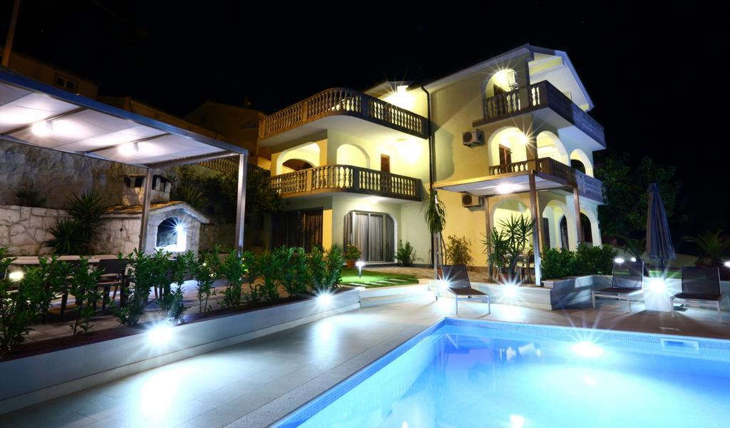 Apartments Bago Trogir Exteriör bild