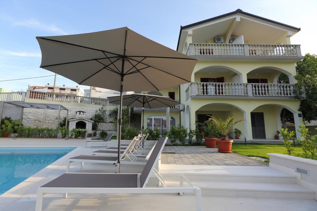 Apartments Bago Trogir Exteriör bild