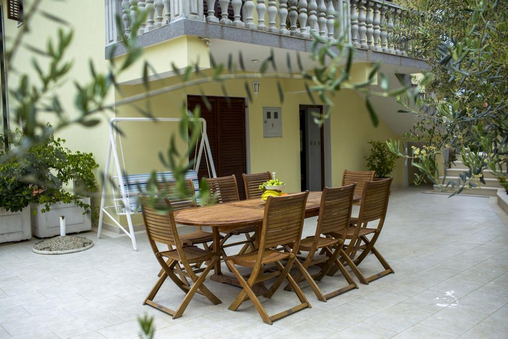 Apartments Bago Trogir Exteriör bild