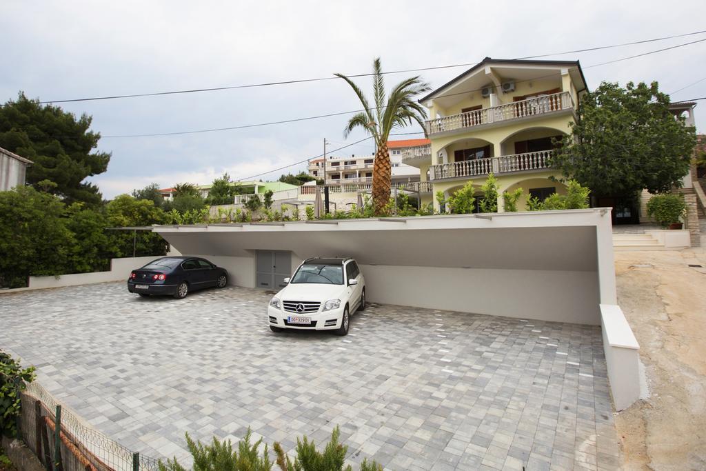 Apartments Bago Trogir Exteriör bild