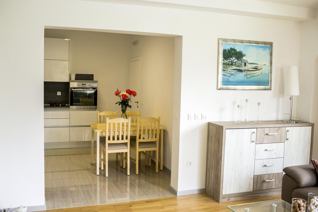 Apartments Bago Trogir Exteriör bild