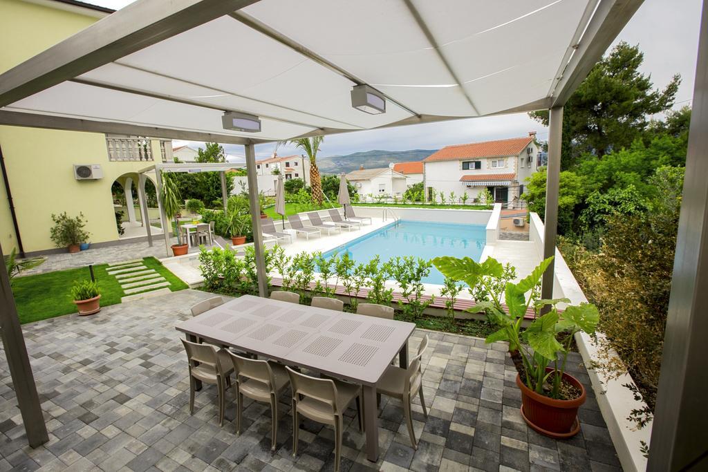 Apartments Bago Trogir Exteriör bild