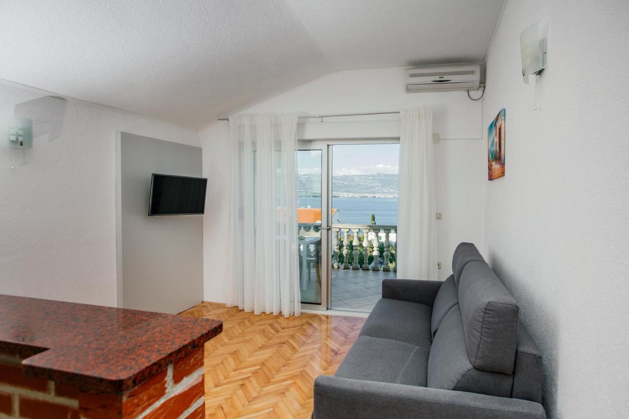 Apartments Bago Trogir Exteriör bild