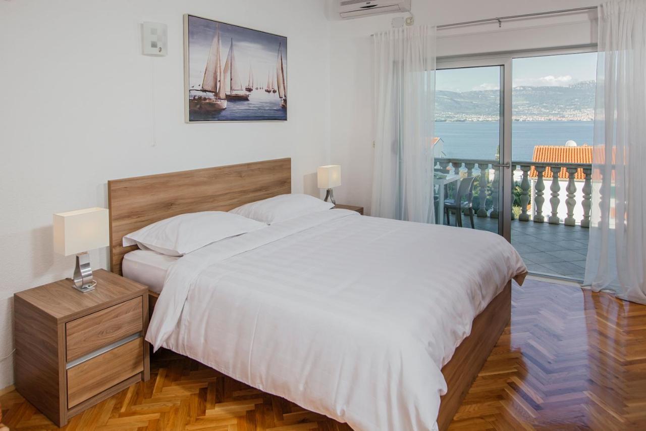 Apartments Bago Trogir Exteriör bild